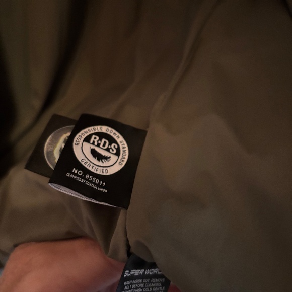 New without tags womens medium Aritzia Super Alps Puff 2 O waterproof down coat - Picture 9 of 14